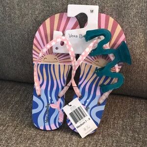 Vera Bradley flip flops with free  large  green Hair clip